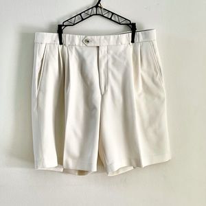 Men’s Neiman Marcus Cream Shorts Size 36